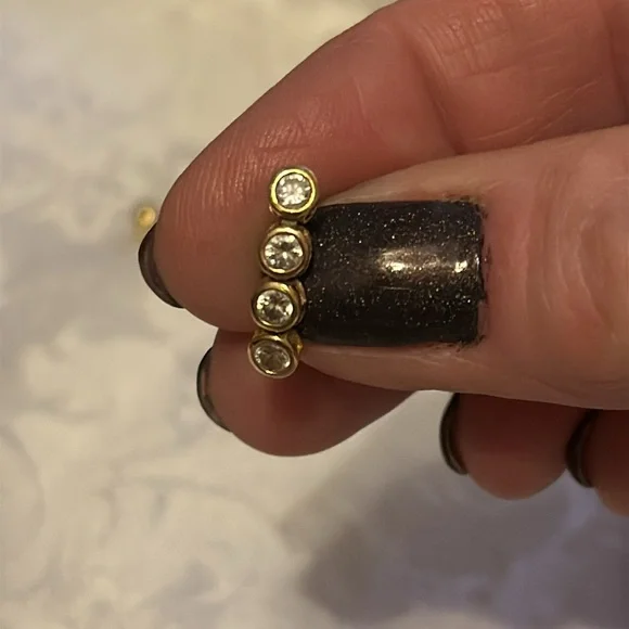 Gold Plated Belly Button Ring with 4 Crystal Drop - Picture 4 of 4